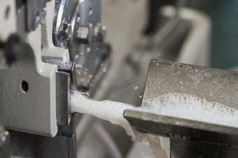 精度の高いセンタレス加工