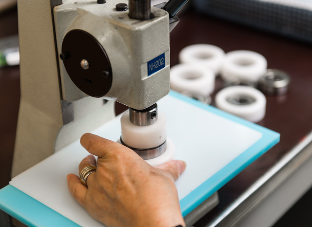 ベアリング圧入